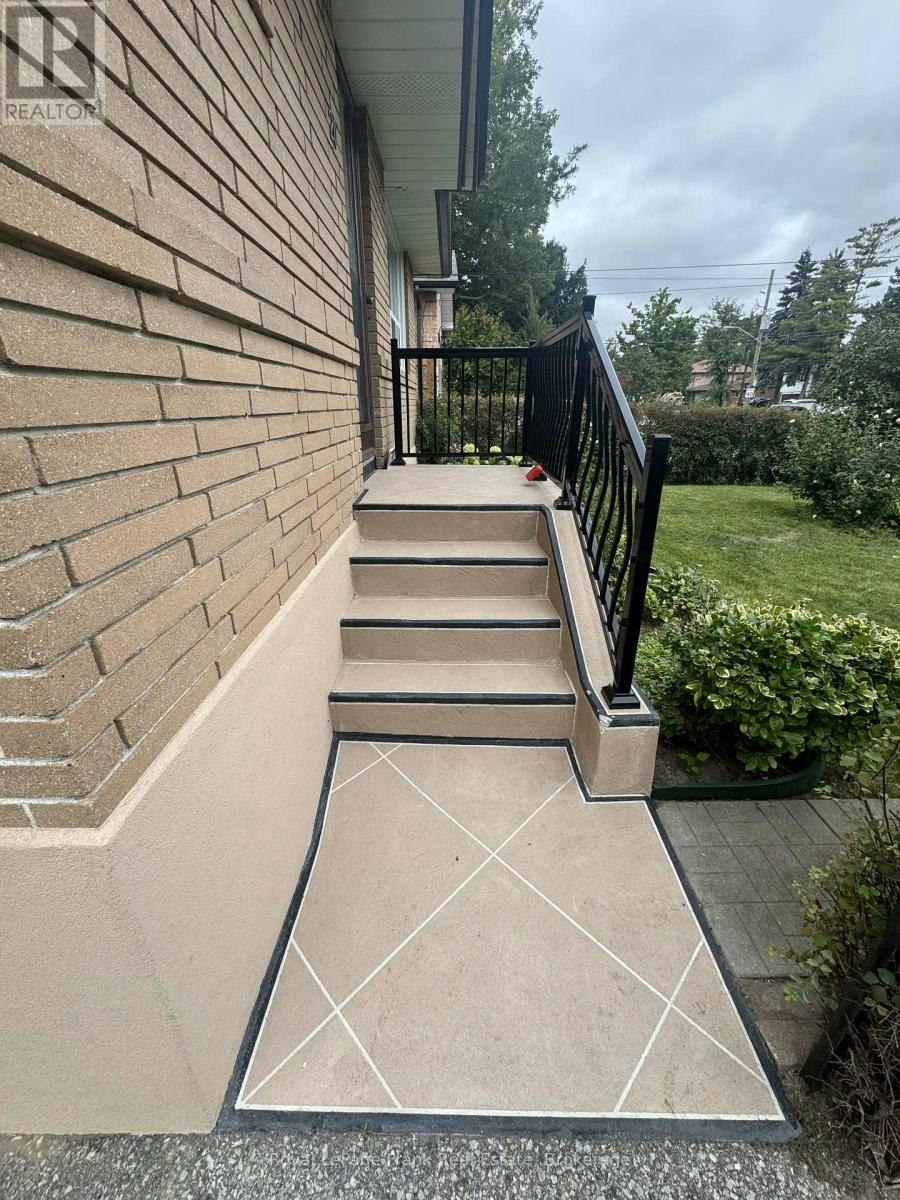 20 Gladys Road, Toronto, ON, M1C 1C6 - 2