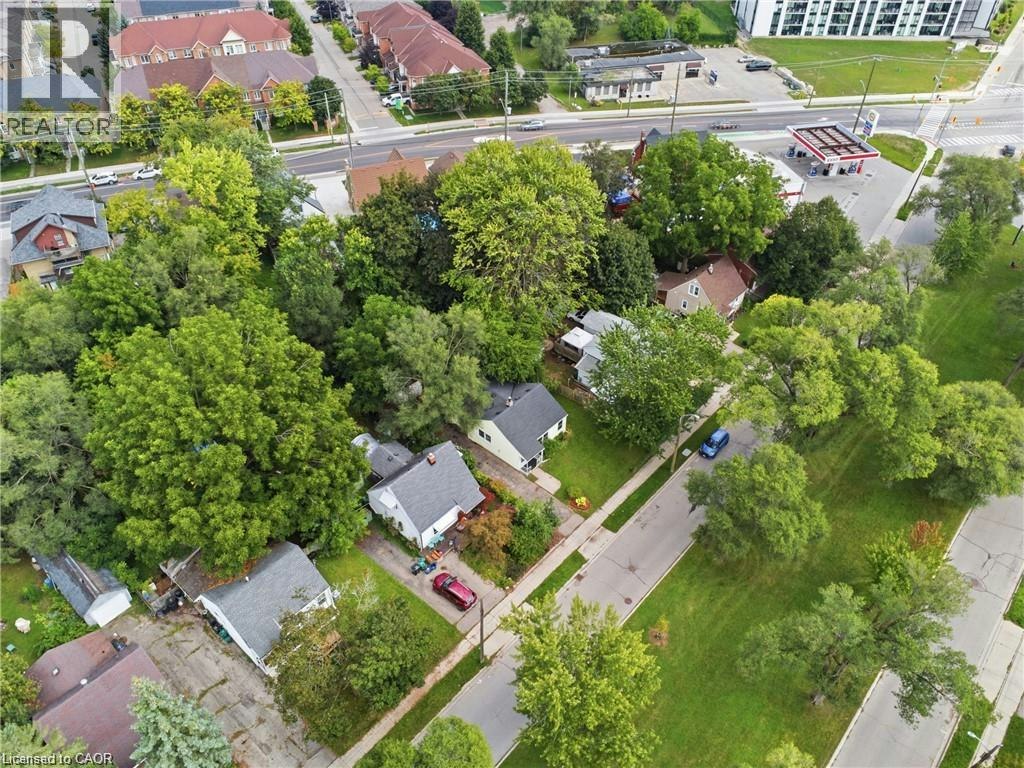 132 Spadina Road E, Kitchener, ON, N2M 3X4 - 17