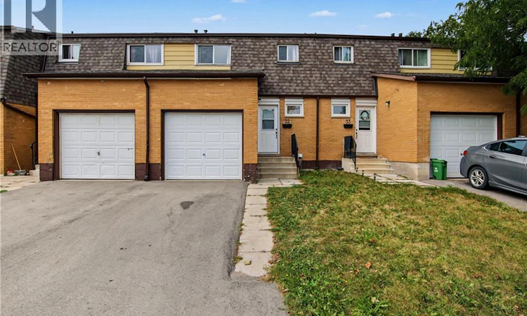 32-1444 Upper Ottawa Street