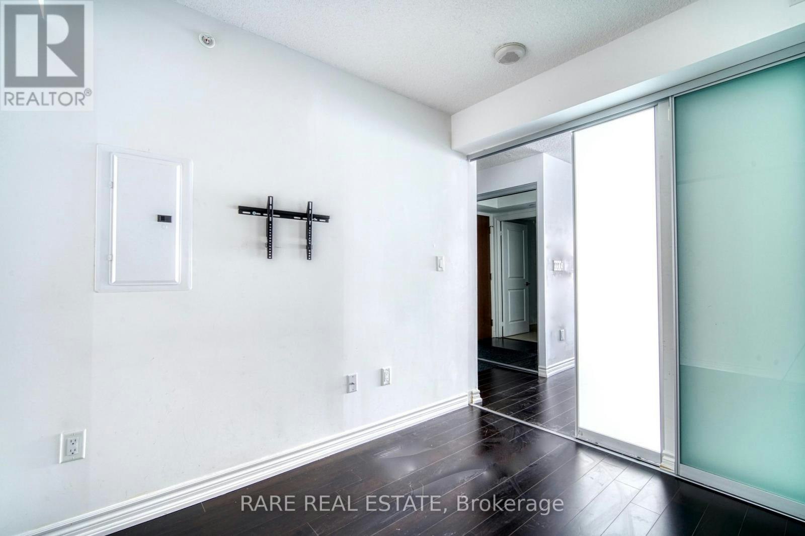 1024-386 Yonge Street, Toronto, ON, M6B 0A5 - 5