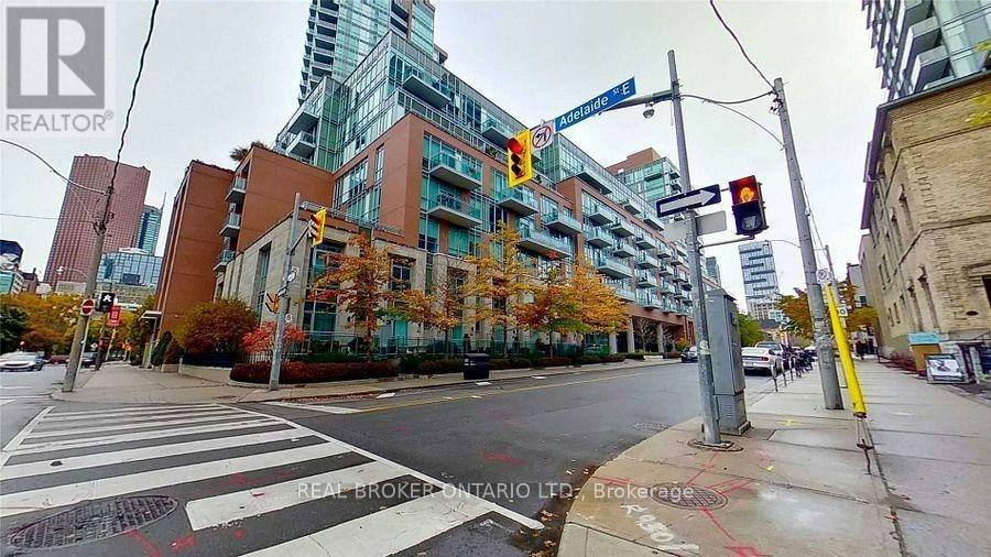 1702-112 George Street, Toronto, ON, M5A 2M5 - 2