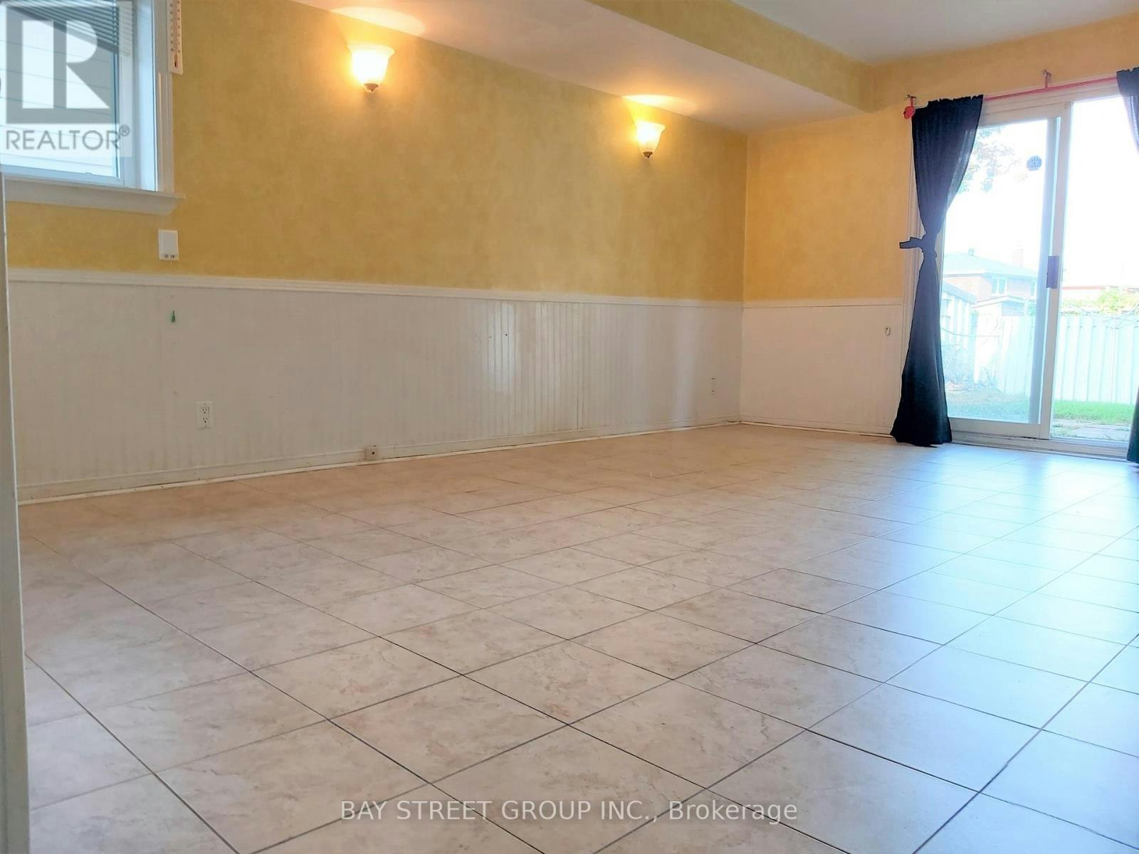 LOWER-72 Parkdene Court E, Toronto, ON, M1W 2J3 4