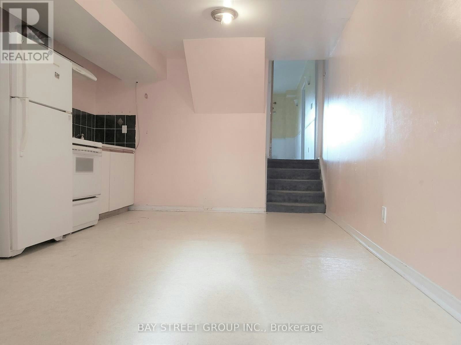 LOWER-72 Parkdene Court E, Toronto, ON, M1W 2J3 3
