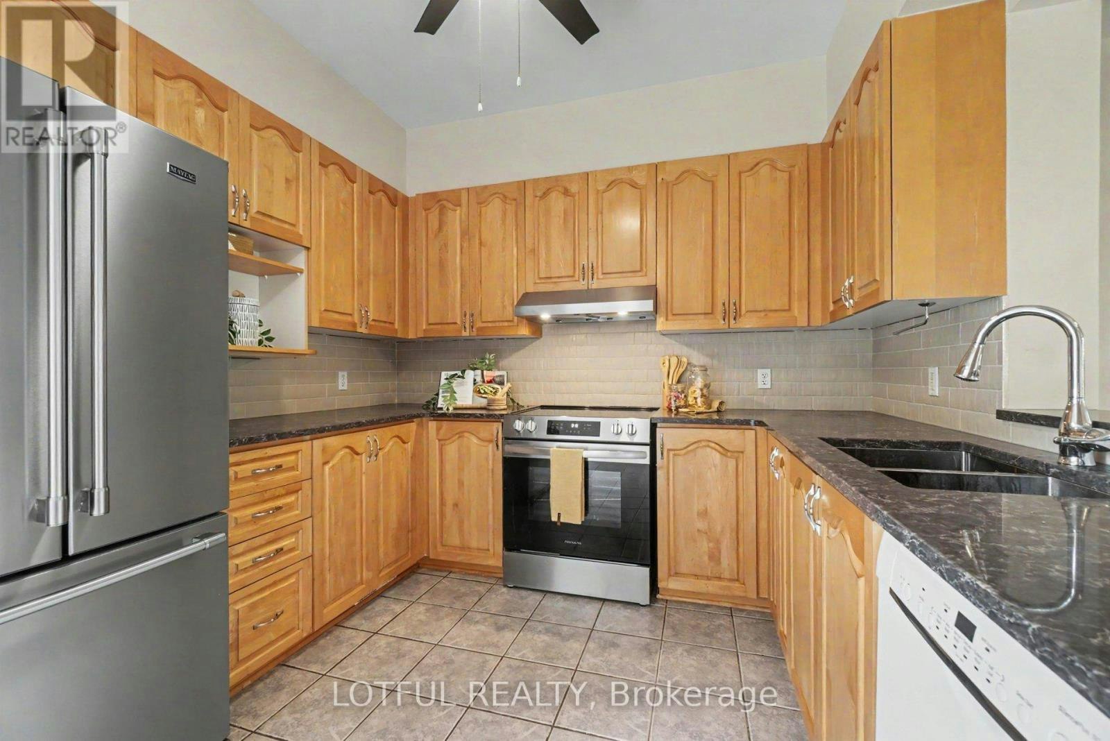 68 Metropole Private, Ottawa, ON, K1Z 1G1 - 13