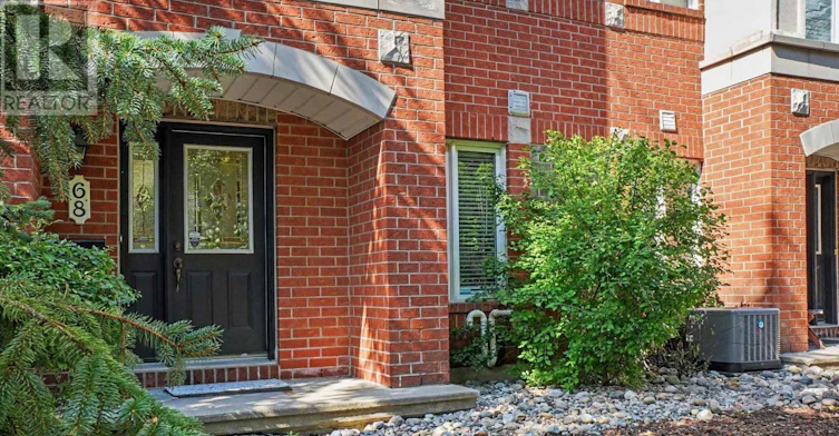 68 Metropole Private, Ottawa, ON, K1Z 1G1 - 2