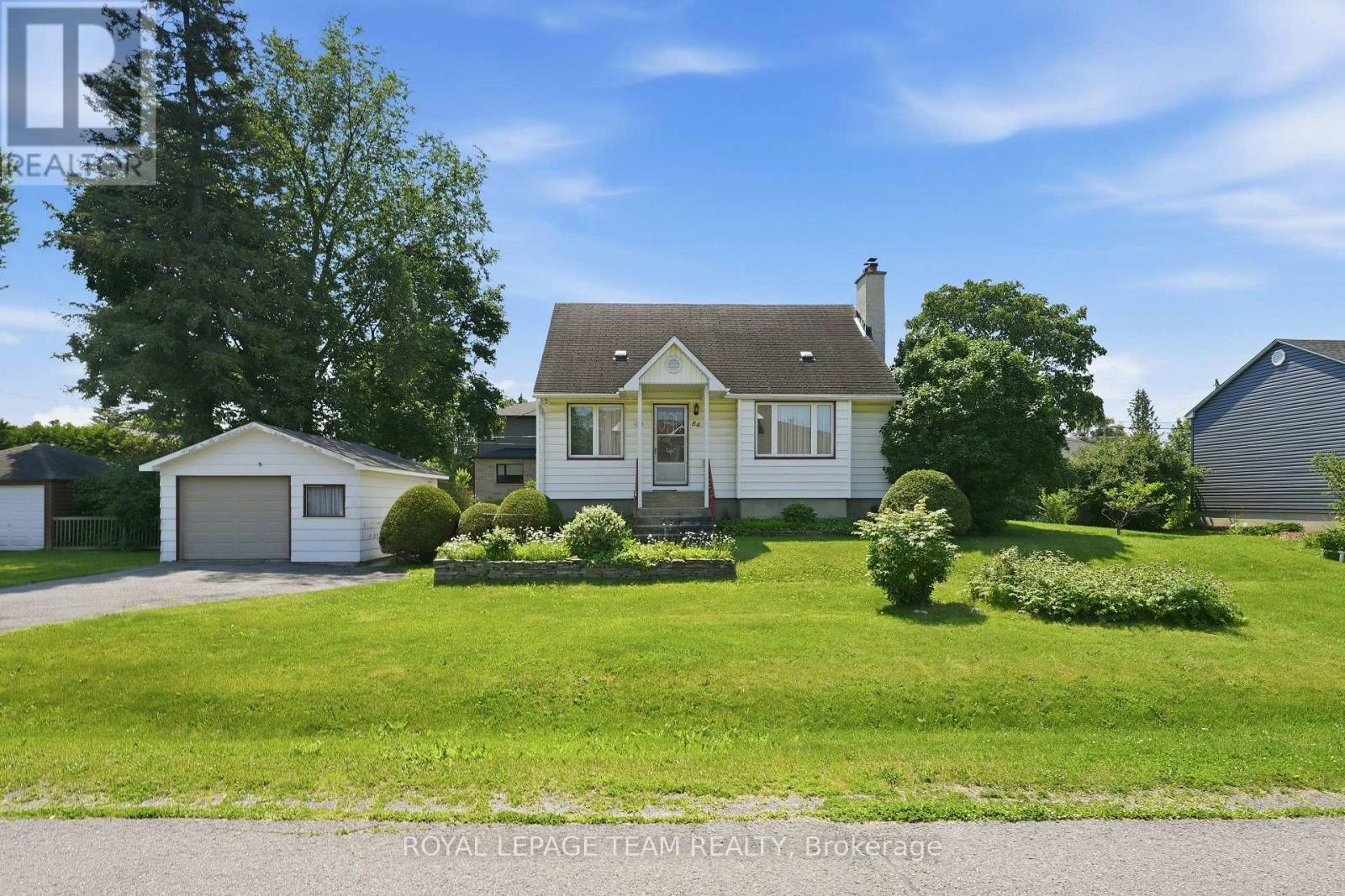84 Rita Avenue, Ottawa, ON, K2G 2H1
