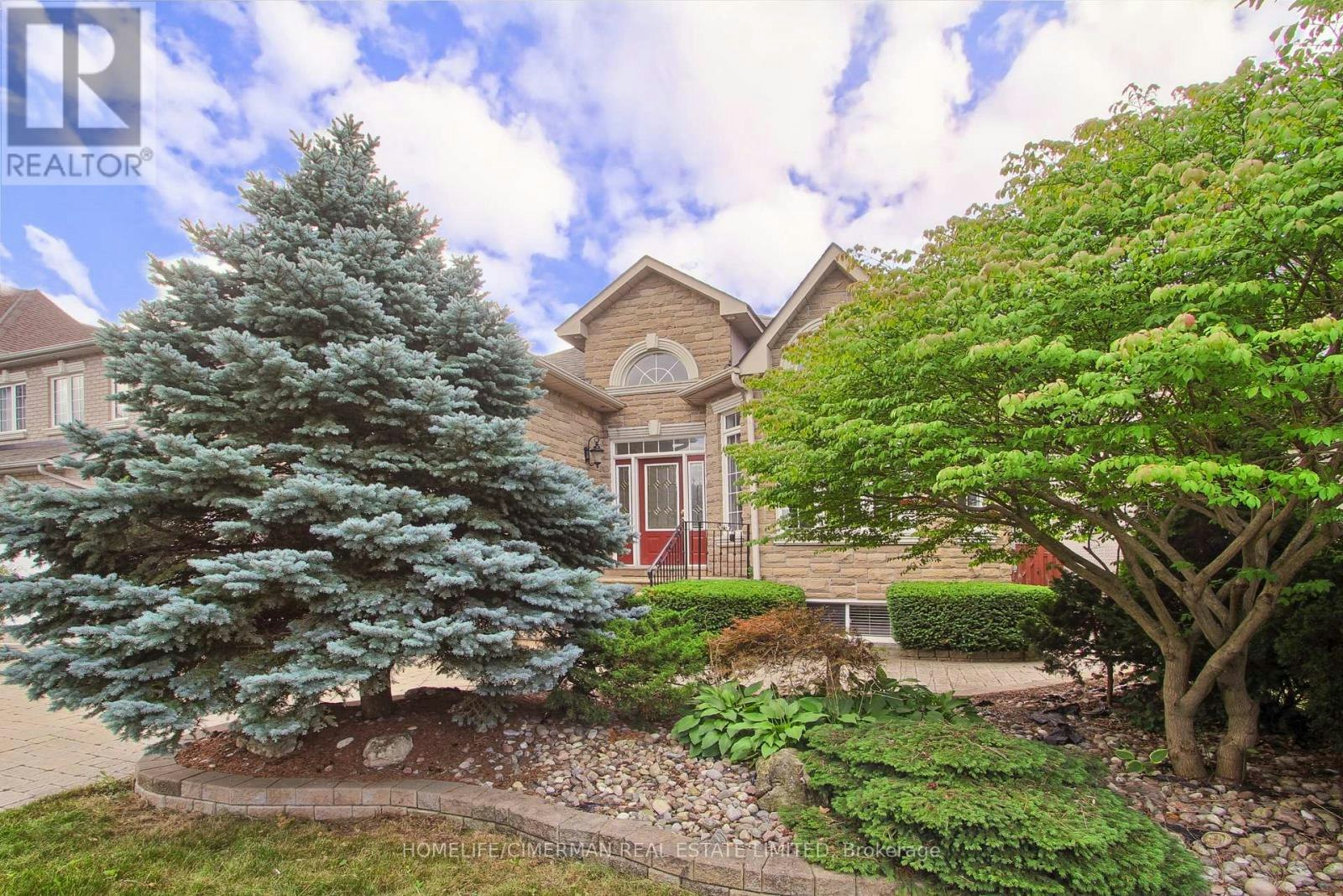 61 Pemberton Road, Richmond Hill, ON, L4C 3T5 - 3