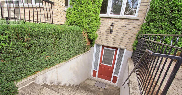 61 Pemberton Road, Richmond Hill, ON, L4C 3T5 - 45
