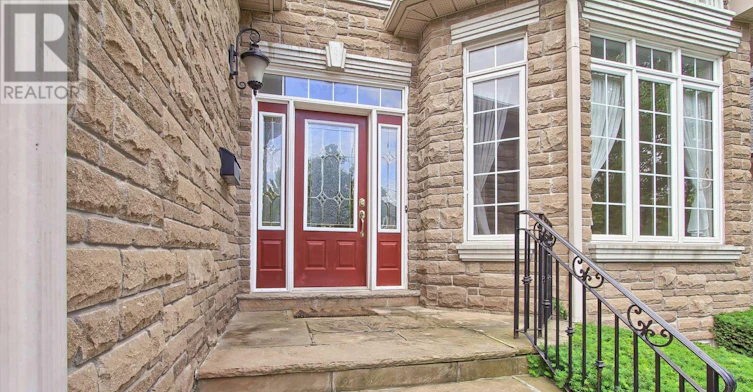 61 Pemberton Road, Richmond Hill, ON, L4C 3T5 - 4