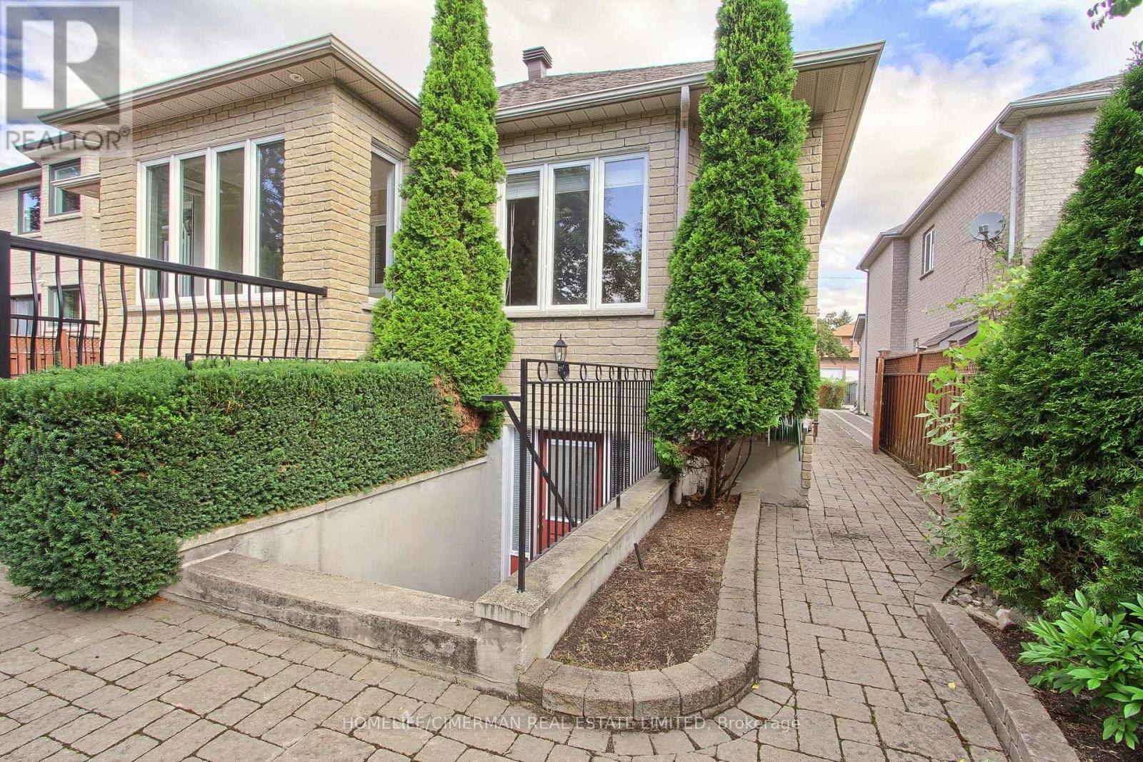 61 Pemberton Road, Richmond Hill, ON, L4C 3T5 - 44