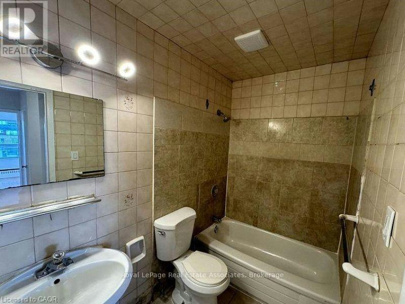 1-3071 Hurontario Street, Mississauga, ON, L5A 4E4 - 7
