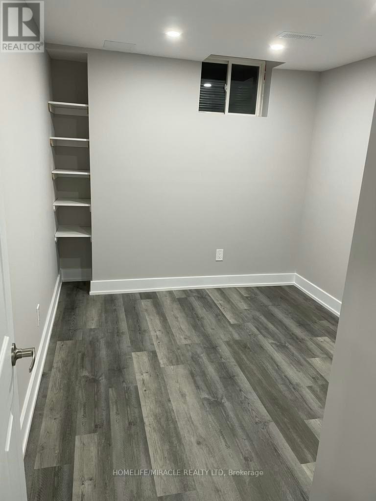 25 Wasaga Road, Brampton, ON, L6X 3B1 - 2