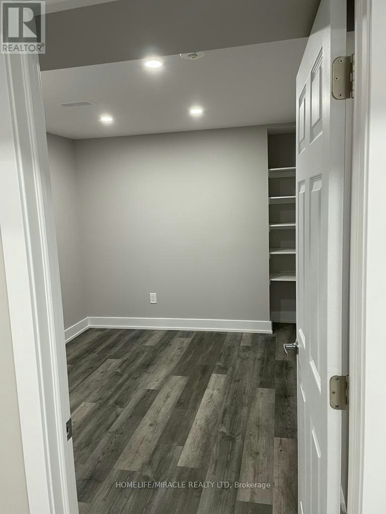 25 Wasaga Road, Brampton, ON, L6X 3B1 - 3
