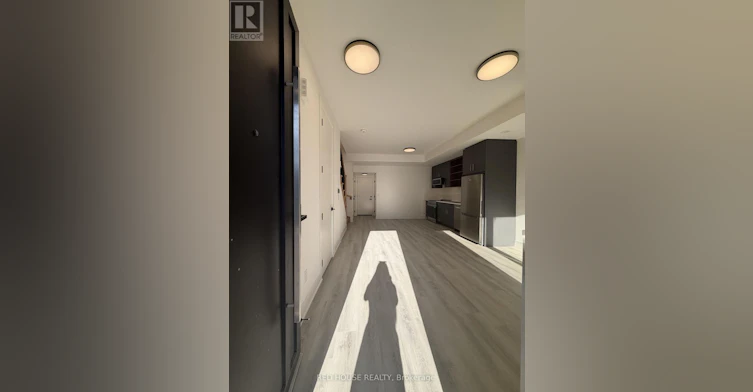 214 Ellis Avenue, St. Catharines, ON, L2P 0H2 - 2
