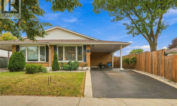 10 Courtland Avenue