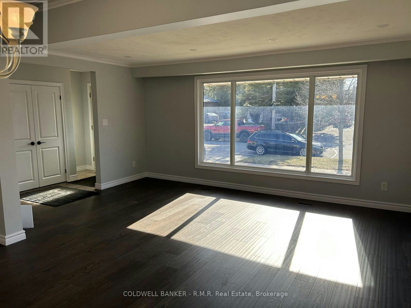 MAIN-125 Cabot Street, Oshawa, ON, L1J 5R8 - 3