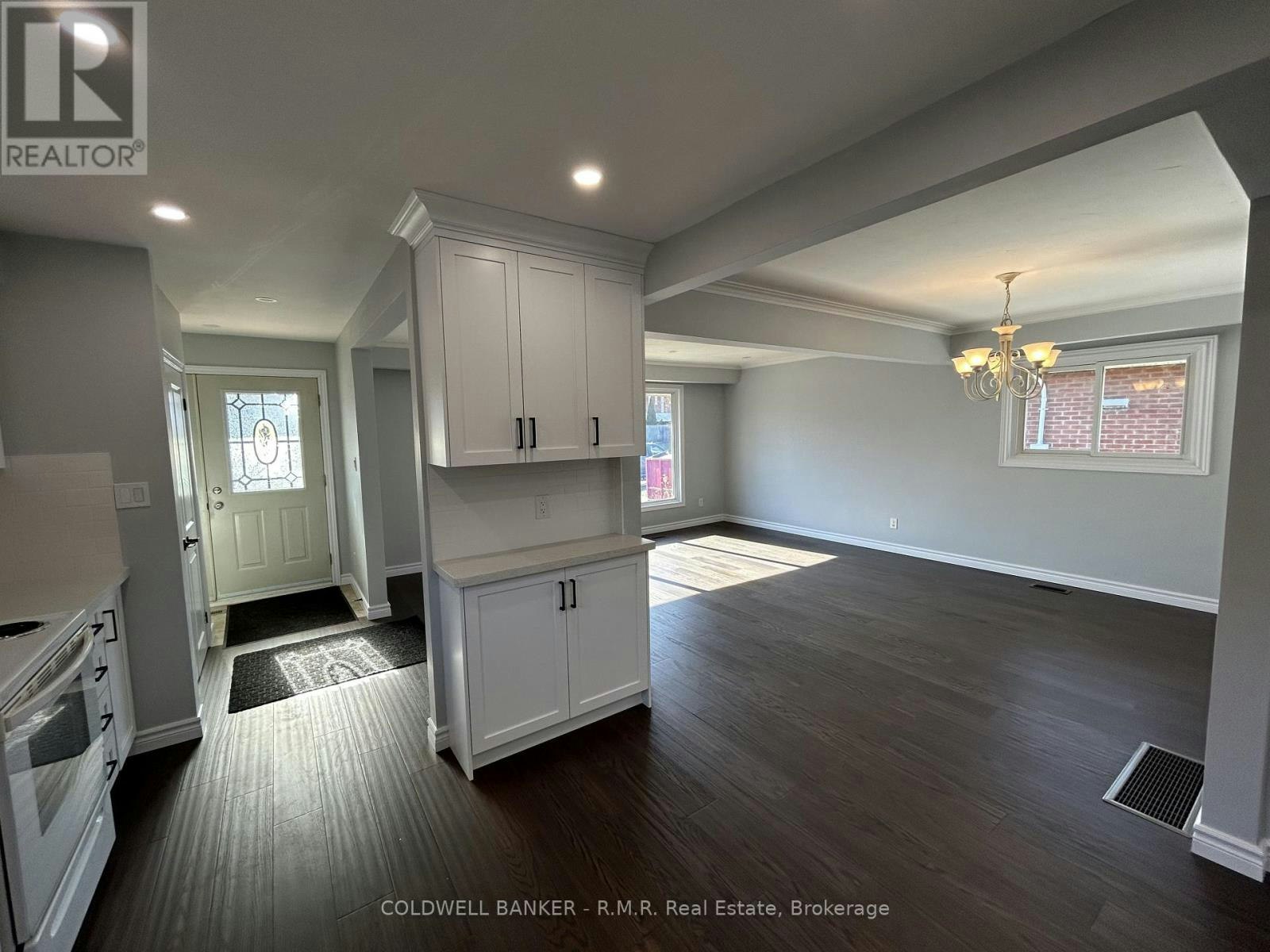 MAIN-125 Cabot Street, Oshawa, ON, L1J 5R8 - 13