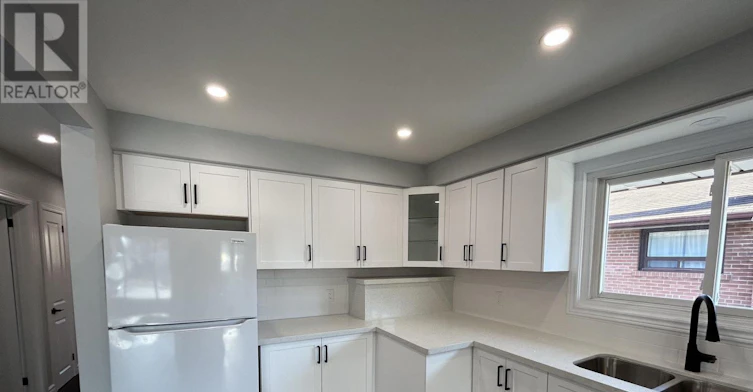 MAIN-125 Cabot Street, Oshawa, ON, L1J 5R8 - 10