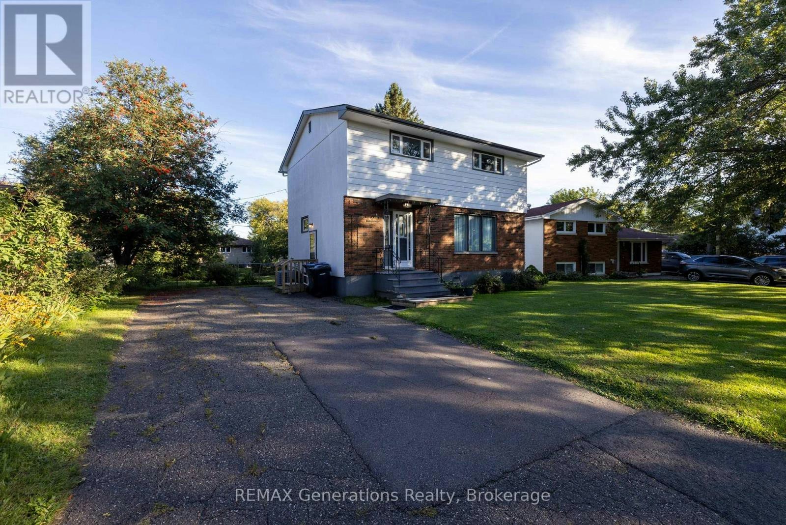 235 Maple Avenue, Thunder Bay, ON, P7B 4V6
