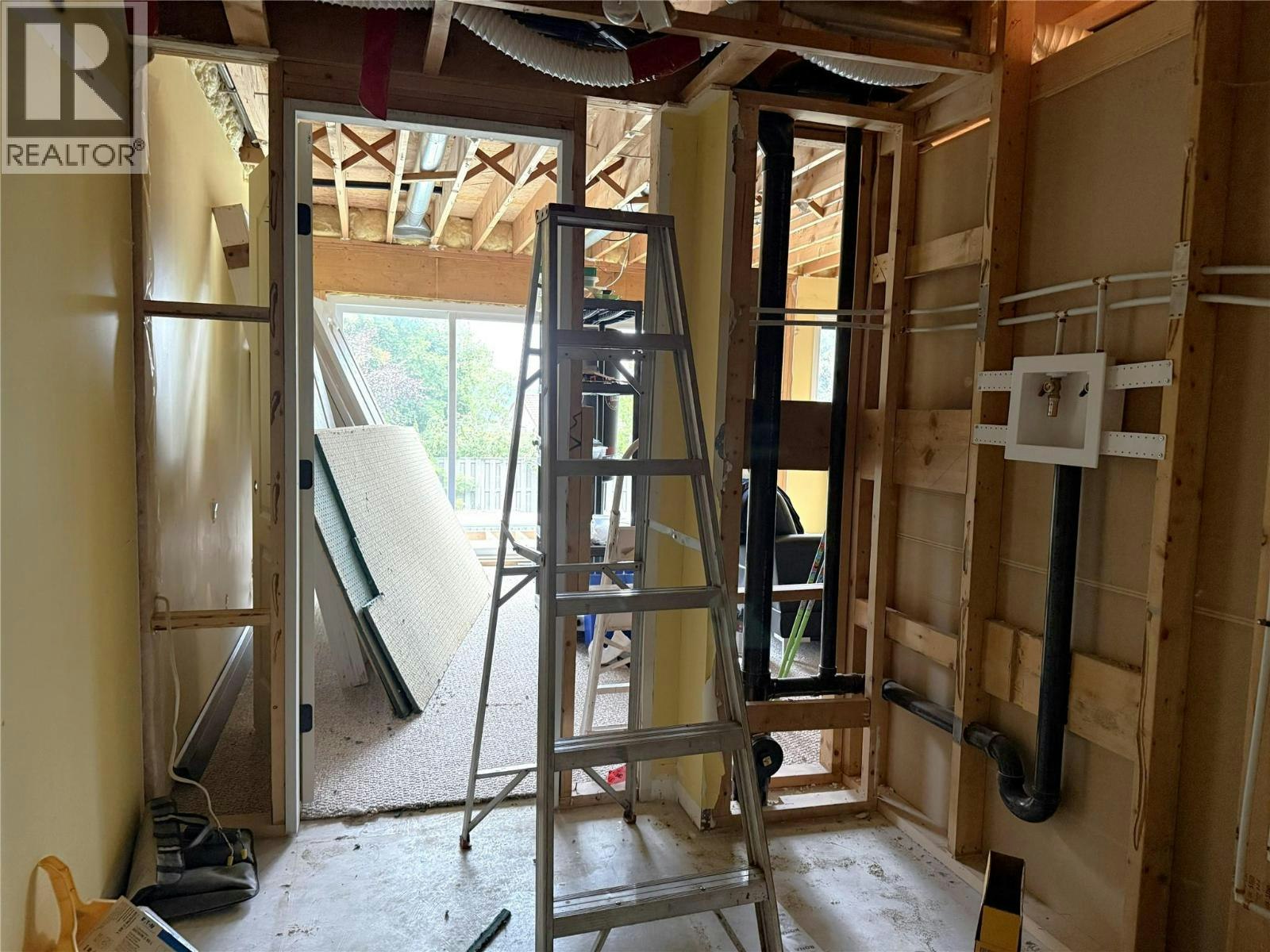 2019 Steeple Court, Kamloops, BC, V2E 2M2 - 16