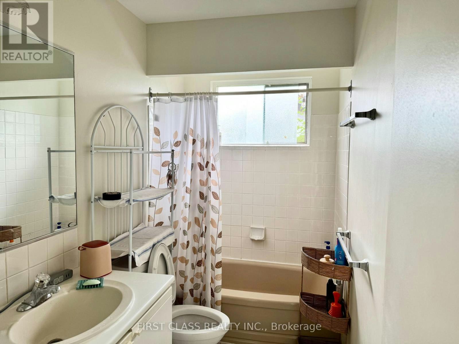 64 Grove Park Crescent, Toronto, ON, M2J 2C8 - 8