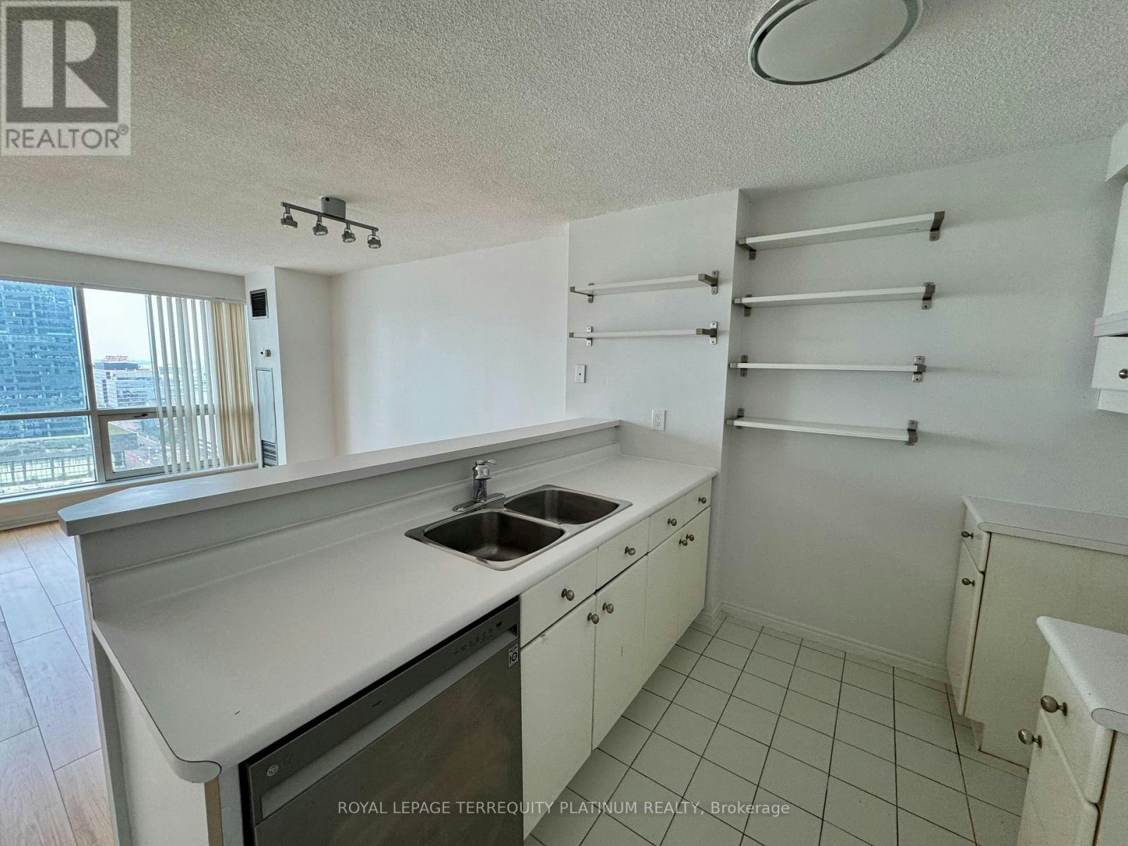 2409-10 Yonge Street, Toronto, ON, M5E 1R4 - 5