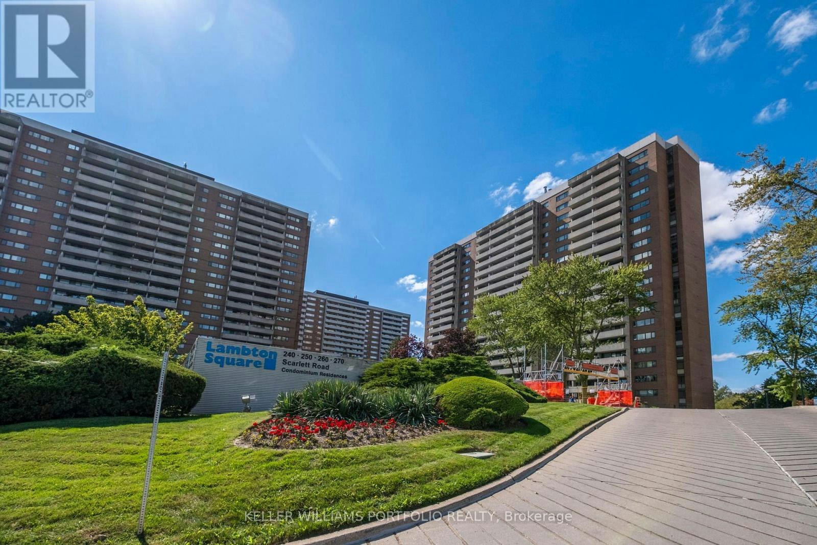 101-260 Scarlett Road, Toronto, ON, M6N 4X6