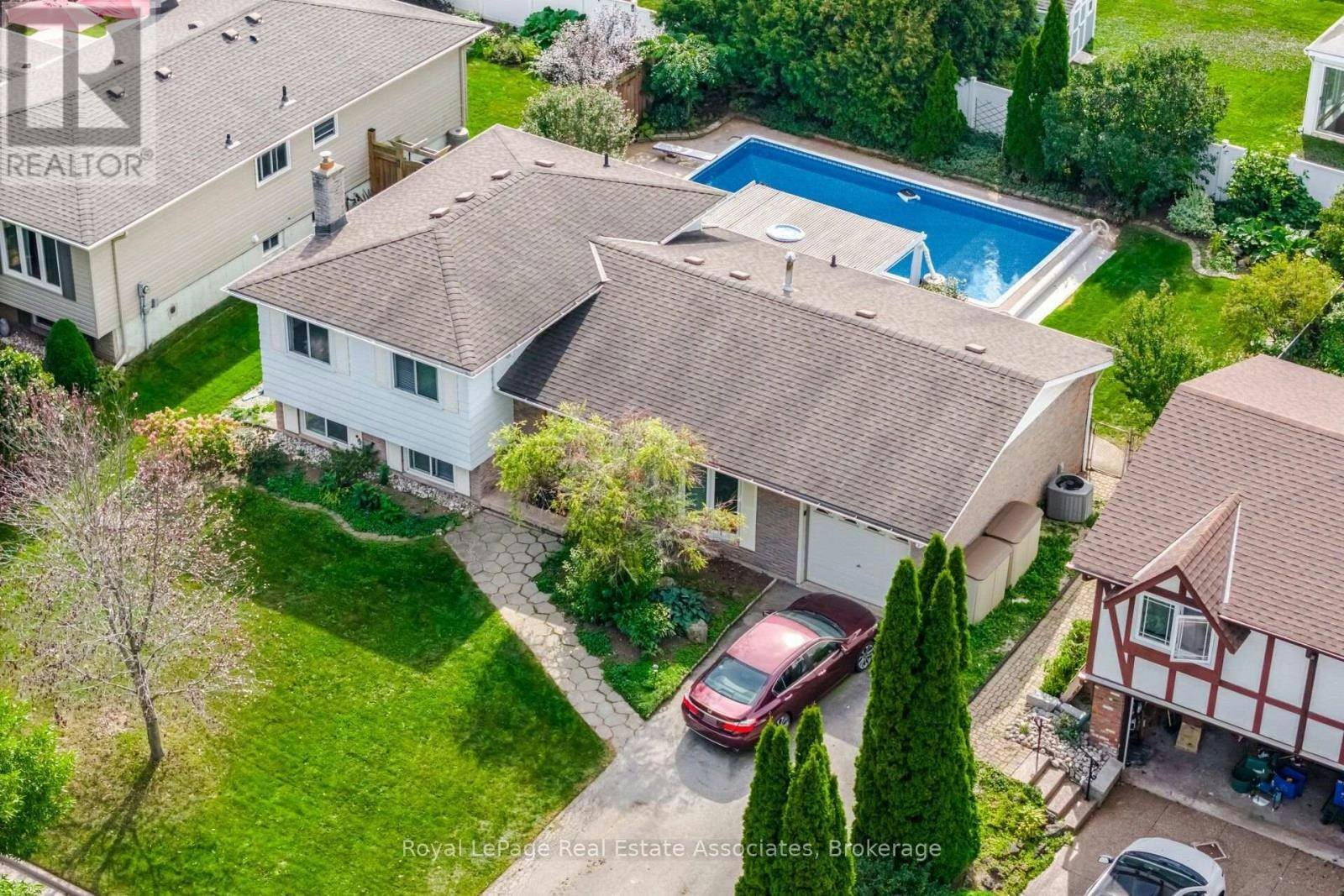 2452 Yarmouth Crescent, Oakville, ON, L6L 2M8