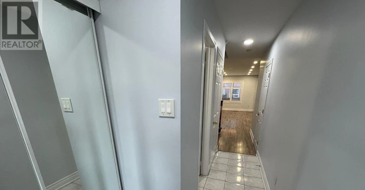 3918 Zenith Court, Mississauga, ON, L5N 7H7 - 3