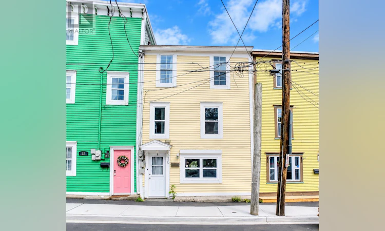 20 Colonial Street