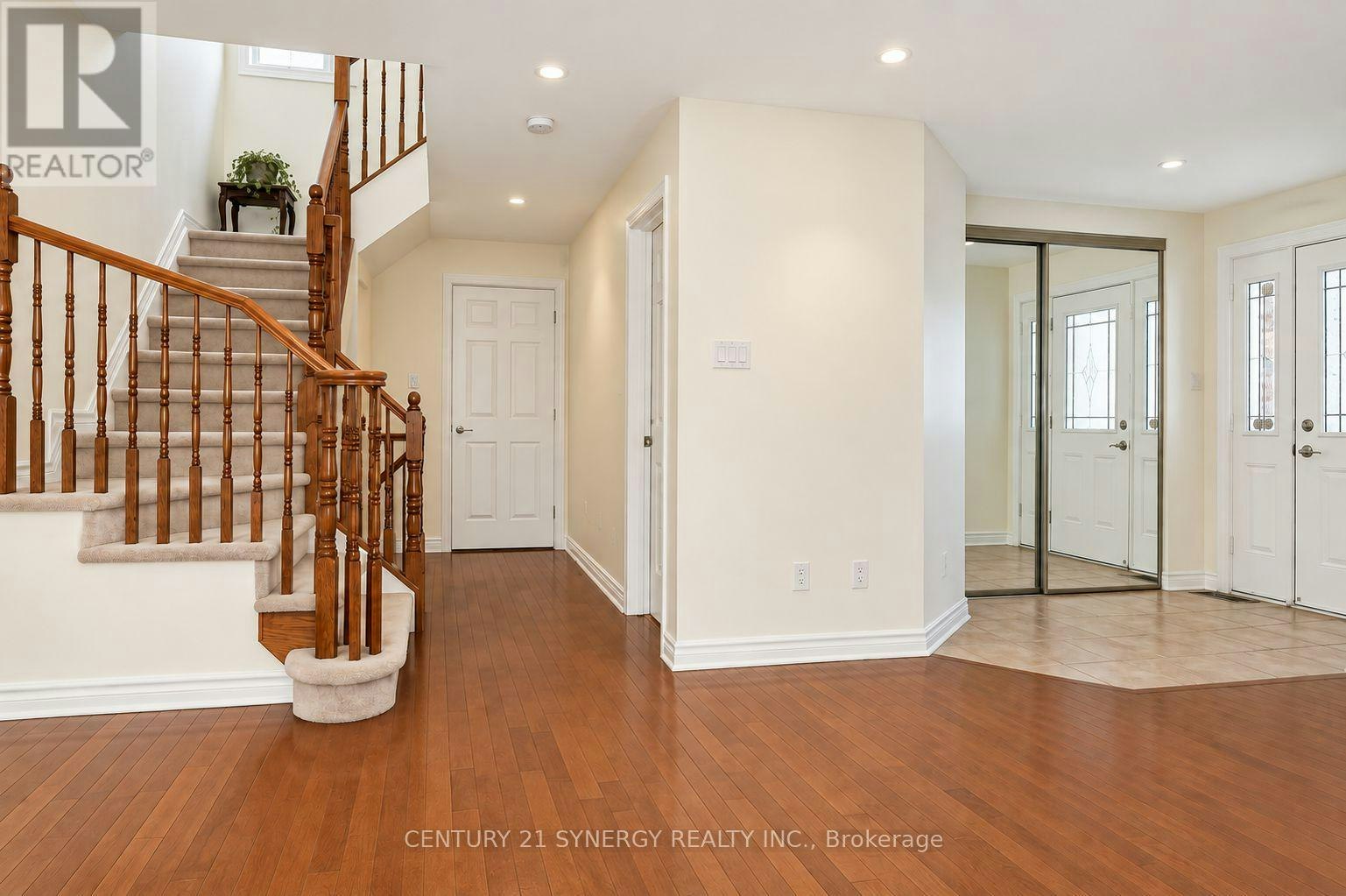 1075 Goward Drive, Ottawa, ON, K2W 0A4 - 4