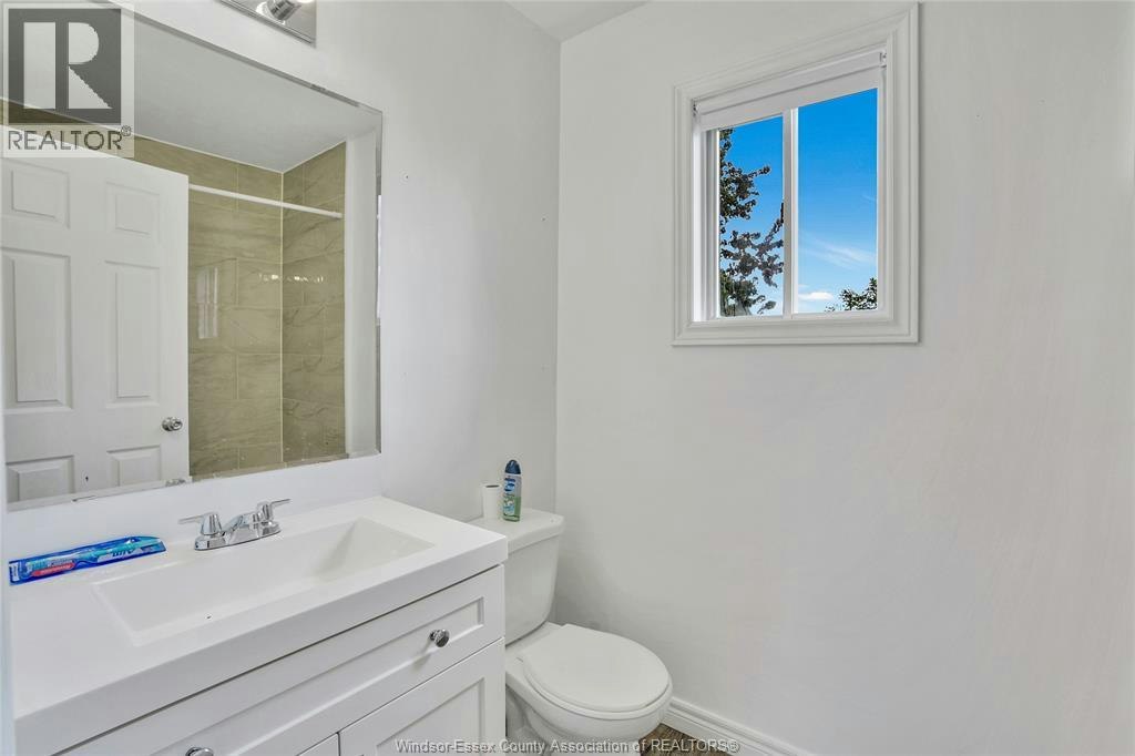 1272 Pacific SOUTH, Windsor, ON, N8X 5A2 - 15