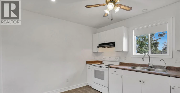 1272 Pacific SOUTH, Windsor, ON, N8X 5A2 - 8