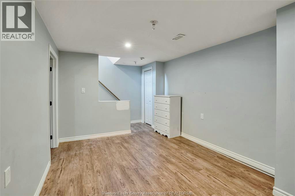 1272 Pacific SOUTH, Windsor, ON, N8X 5A2 - 16
