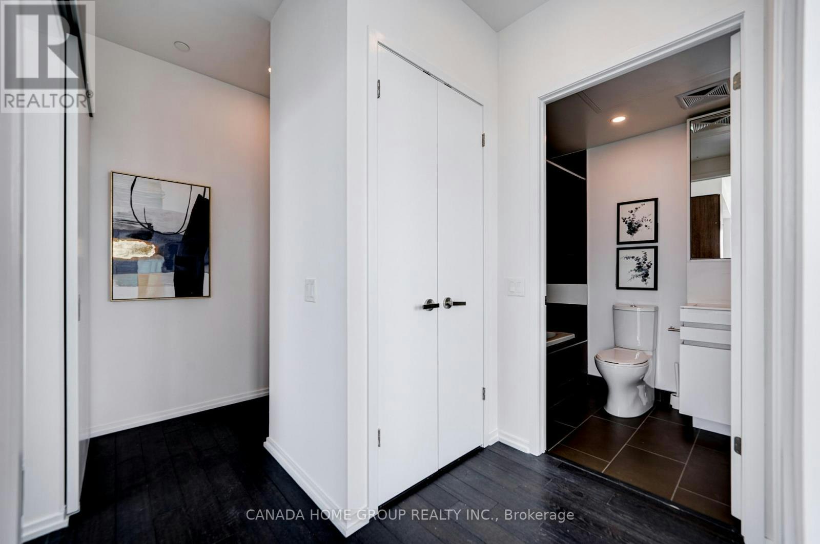 3605-197 Yonge Street, Toronto, ON, M5B 0C1 - 9
