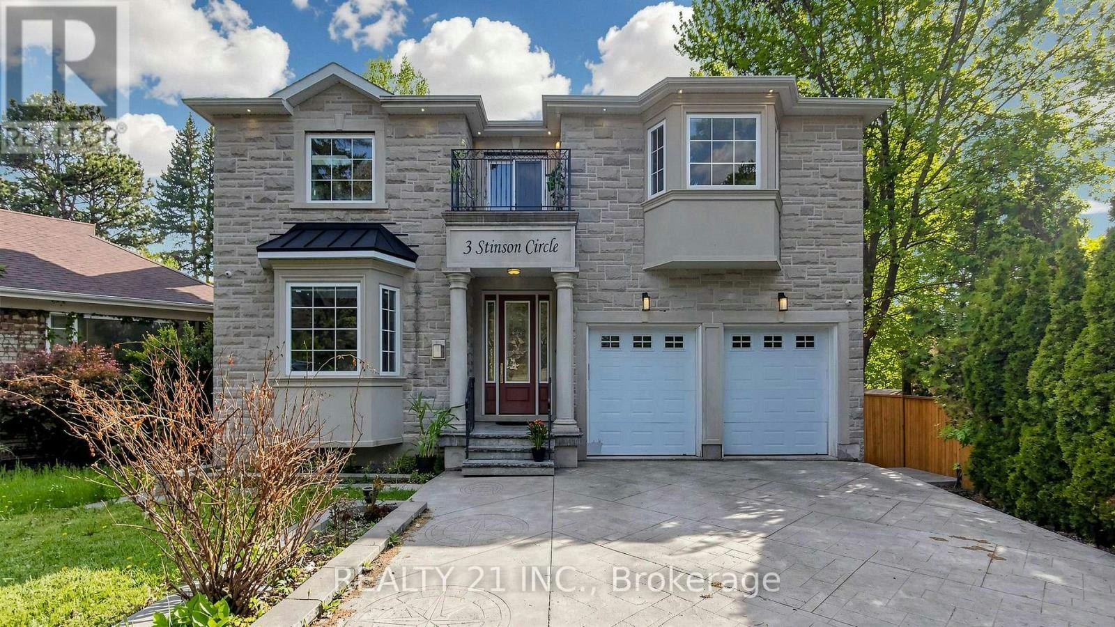 3 Stinson Circle, Toronto, ON, M4B 2Y7
