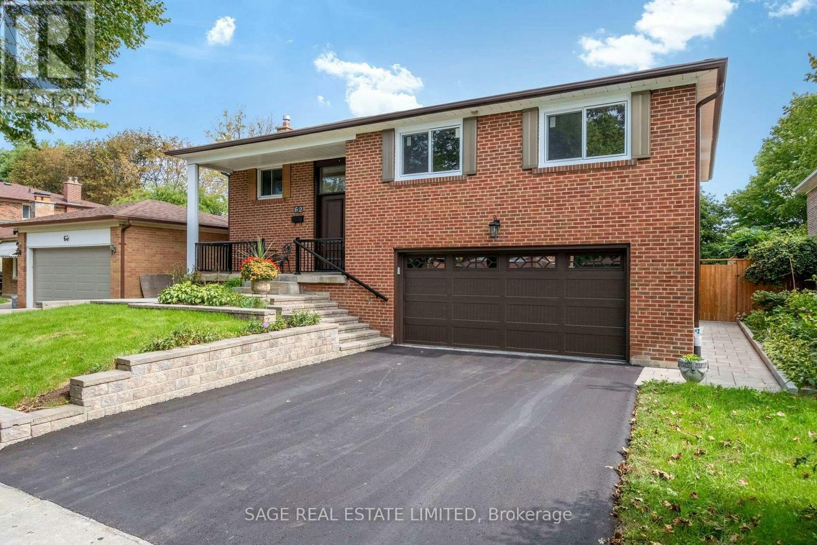 62 Ovendon Square, Toronto, ON, M1S 2M5 - 2