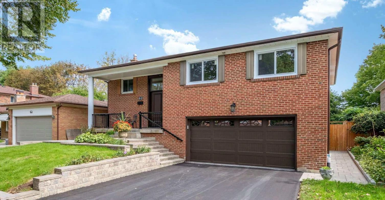62 Ovendon Square, Toronto, ON, M1S 2M5 - 2