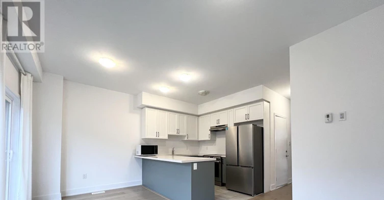 31 Gateway Drive, Barrie, ON, L9J 0V5 - 3