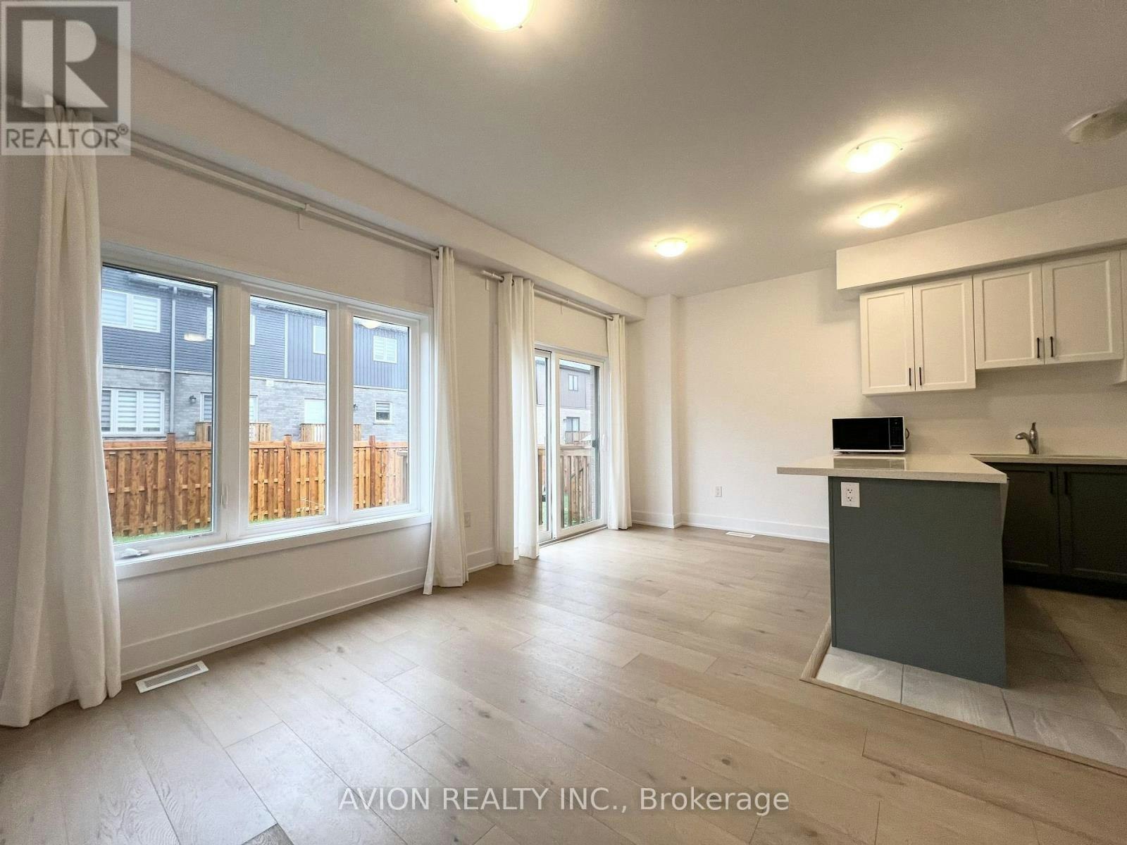 31 Gateway Drive, Barrie, ON, L9J 0V5 - 7