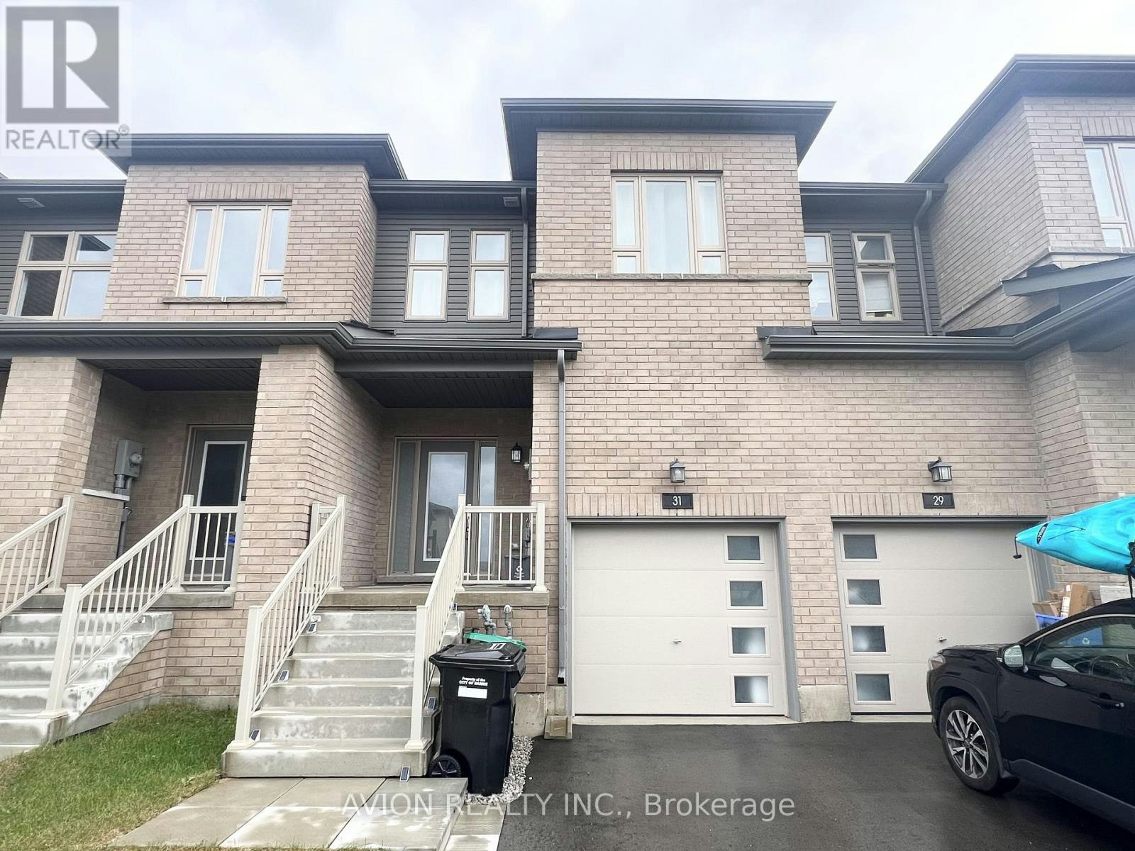 31 Gateway Drive, Barrie, ON, L9J 0V5