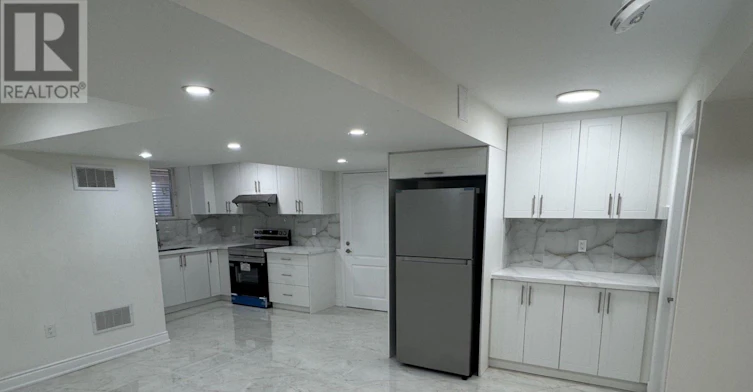 7 Buttonwood (Basement Road, Brampton, ON, L6P 4J9