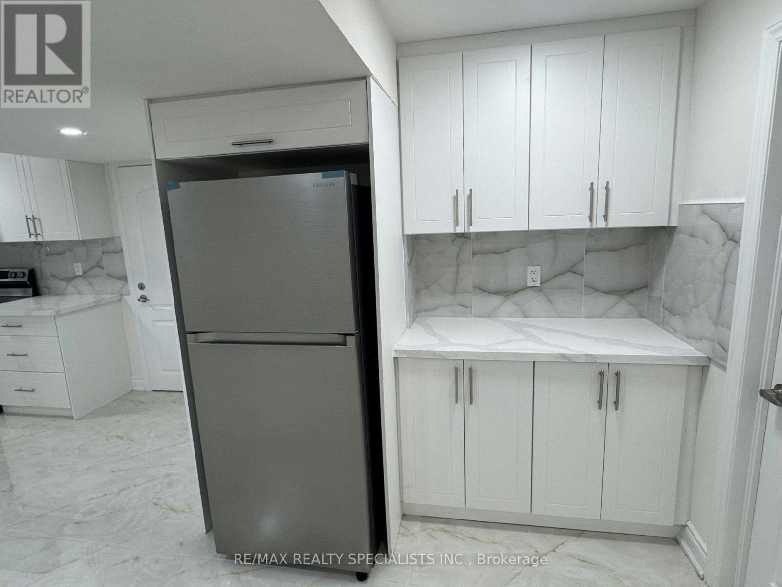 7 Buttonwood (Basement Road, Brampton, ON, L6P 4J9 - 5