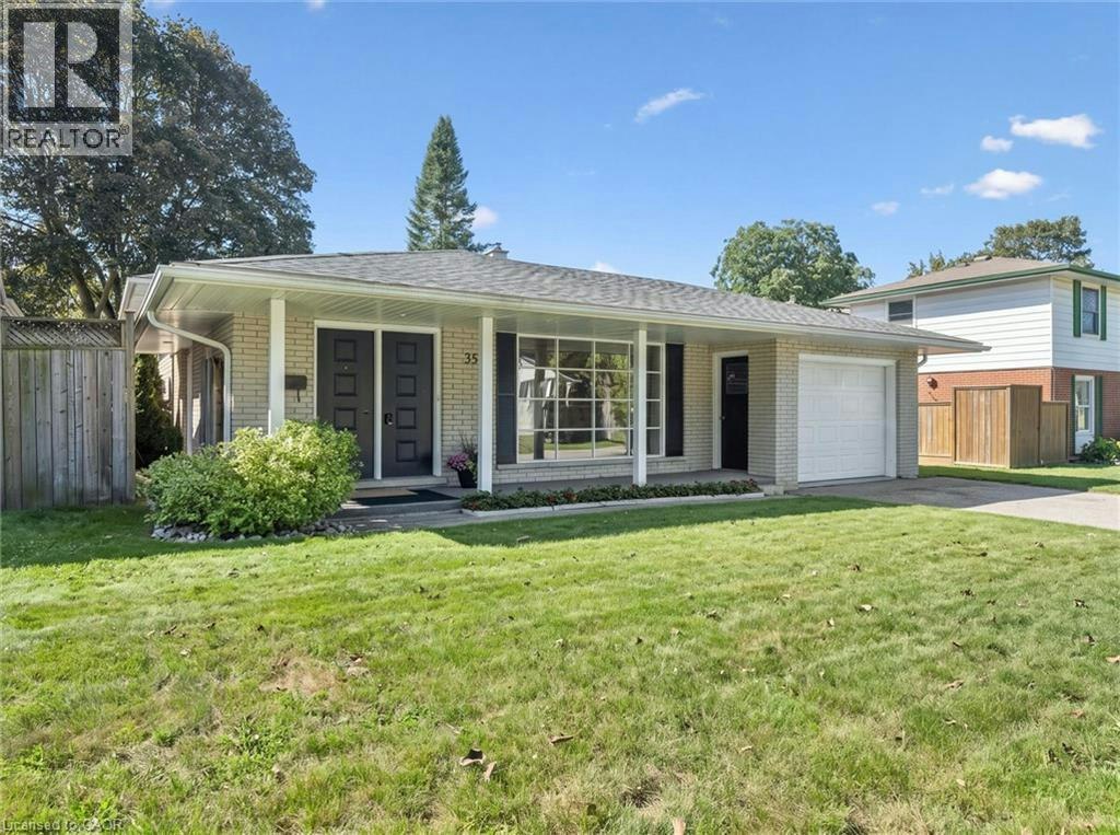 35 Crosby Drive, Kitchener, ON, N2B 2K9
