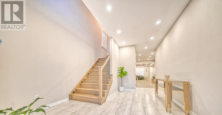 UPPER-57 Bethune Avenue, Welland, ON, L3B 5W2 - 10