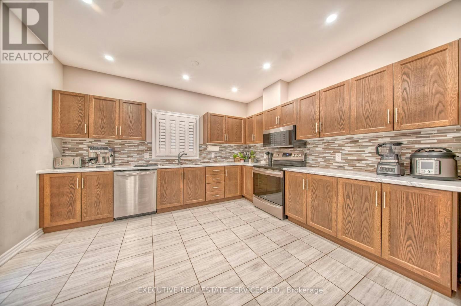 UPPER-57 Bethune Avenue, Welland, ON, L3B 5W2 - 19