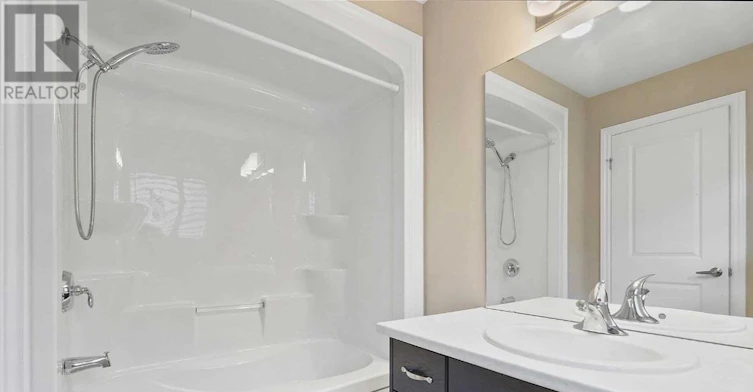 UPPER-57 Bethune Avenue, Welland, ON, L3B 5W2 - 39