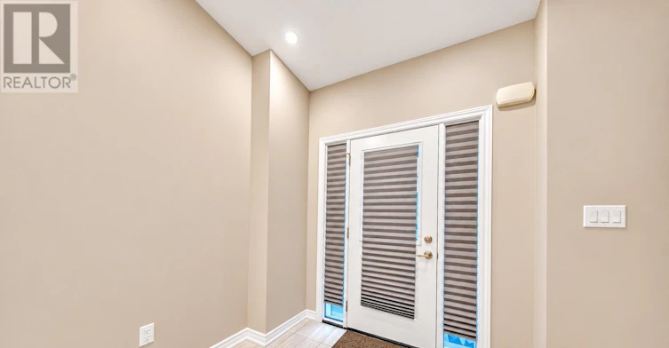 UPPER-57 Bethune Avenue, Welland, ON, L3B 5W2 - 9