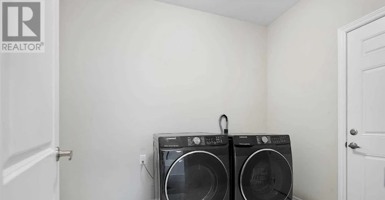 UPPER-57 Bethune Avenue, Welland, ON, L3B 5W2 - 40