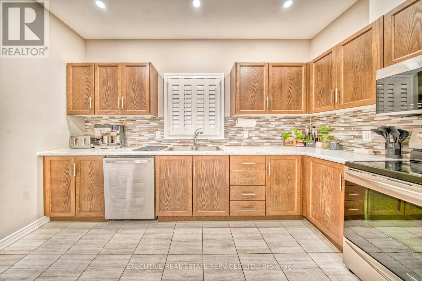 UPPER-57 Bethune Avenue, Welland, ON, L3B 5W2 - 20